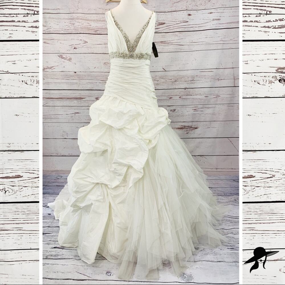 Demetrios GR 171 Ivory Beaded Tulle Wedding Gown Size 12 NWT